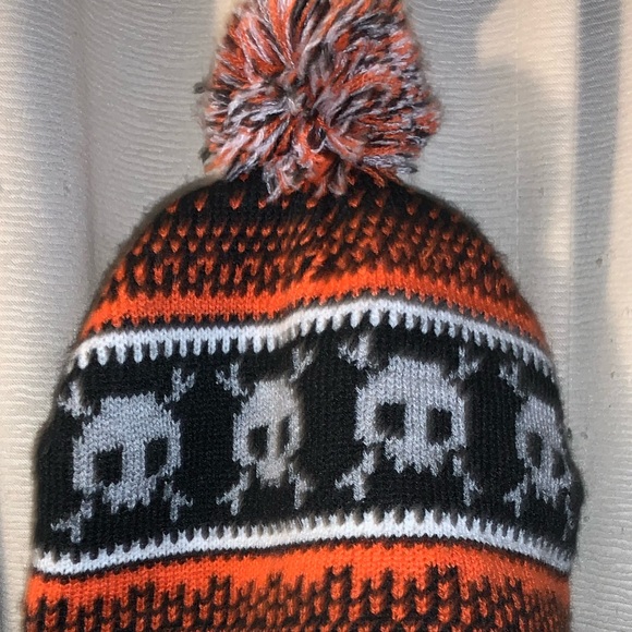 Boys winter hat (free w/purchase) - Picture 3 of 3